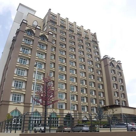Risqi Apartment 2 Bedroom Wakaf Che Yeh 코타바하루 외부 사진