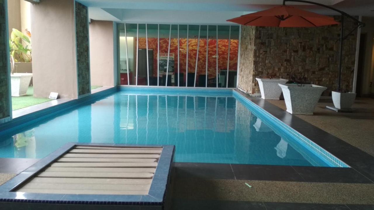 Risqi Apartment 2 Bedroom Wakaf Che Yeh 코타바하루 외부 사진